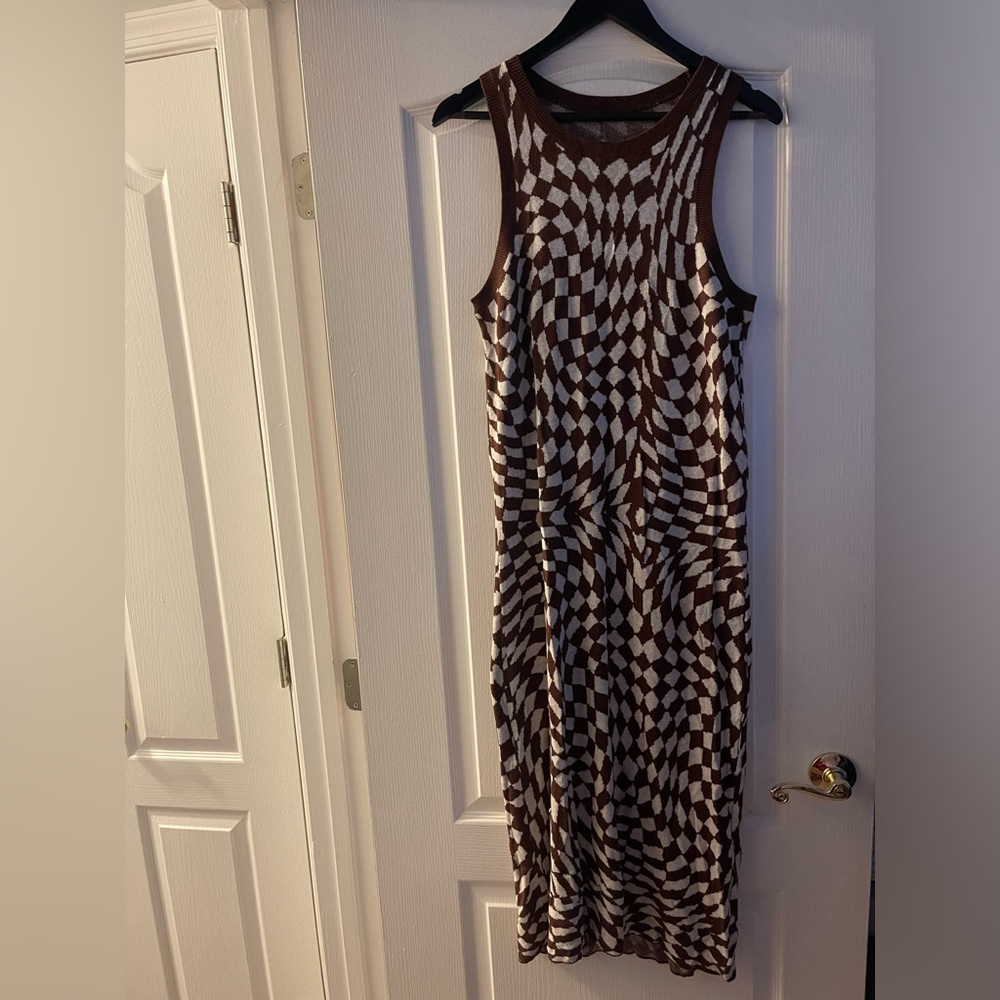 Brown And White Psychedelic Pattern Midi Dress - image 1